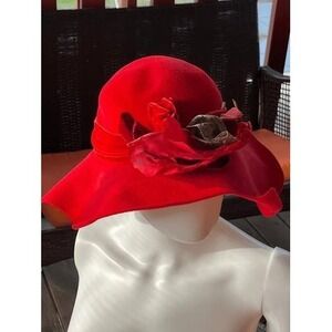 Vintage Women's Red Elegant Classic 100% Wool Felt Cloche Church Party Hat
